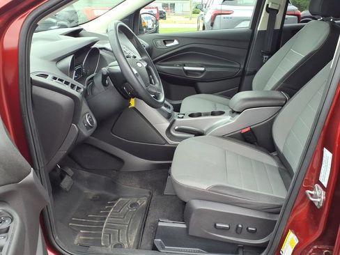 Used 2015 Ford Escape SE FWD image 8