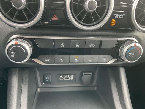 Used 2024 Nissan Sentra SV image 37