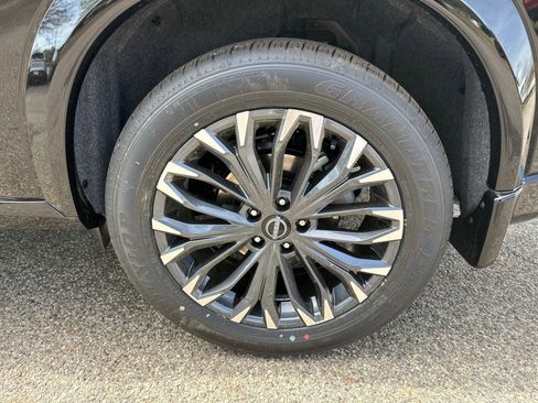 New 2026 Nissan Rogue Platinum w/ Tech Package AWD/4WD image 18