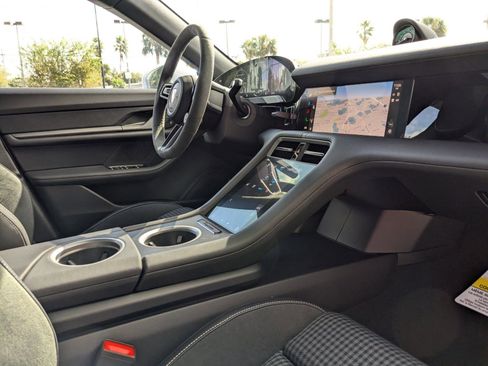 New 2025 Porsche Taycan 4S image 7