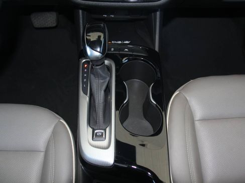 Used 2024 Buick Envista Sport Touring FWD image 17