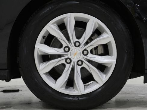 Used 2023 Chevrolet Malibu LT FWD image 9