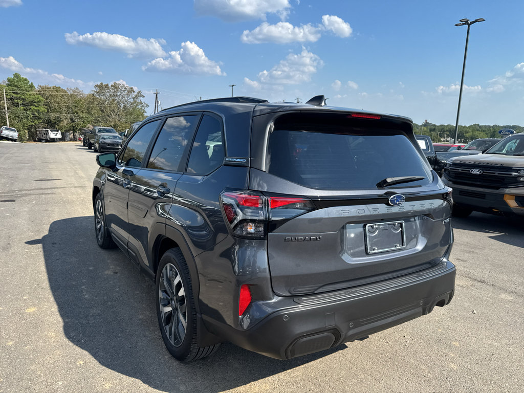 Used 2025 Subaru Forester Touring w/ Popular Package - Touring AWD/4WD image 7