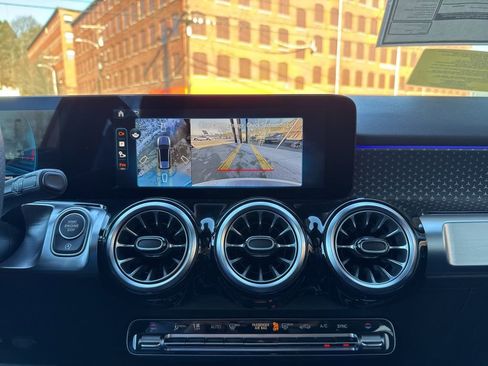 New 2026 Mercedes-Benz GLB 35 AMG 4MATIC image 30