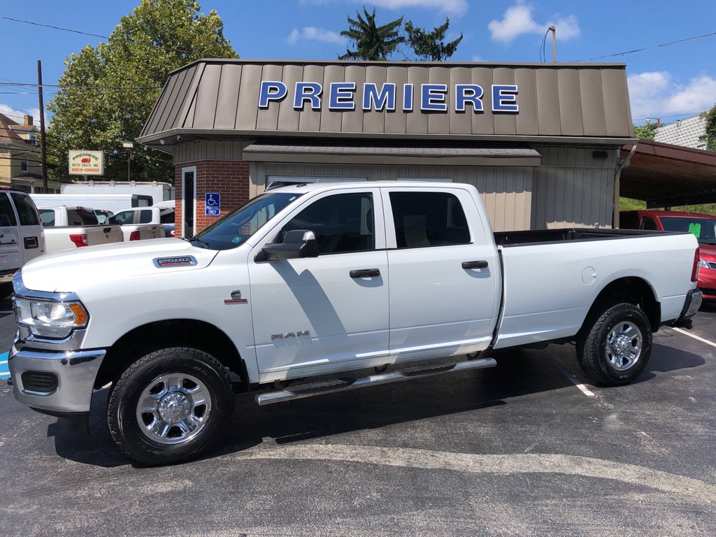 Used 2022 RAM 2500 Tradesman w/ Chrome Appearance Group AWD/4WD image 2
