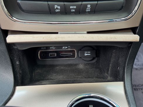 Used 2015 Jeep Grand Cherokee Altitude AWD/4WD image 32