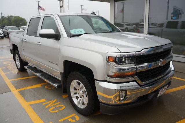 Used 2018 Chevrolet Silverado 1500 LT w/ All Star Edition AWD/4WD image 29