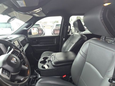 Used 2022 RAM 2500 Tradesman w/ Chrome Appearance Group image 15