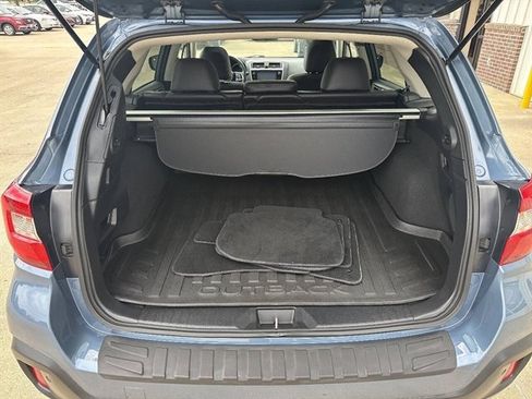 Used 2018 Subaru Outback 2.5i Limited w/ 50th Anniversary Edition AWD/4WD image 12