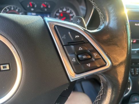 Used 2021 Chevrolet Camaro LT w/ RS Package image 19