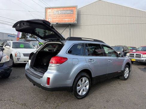 Used 2012 Subaru Outback 2.5i Premium w/ All-Weather Pkg image 12