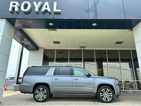 Used 2020 GMC Yukon XL Denali w/ Denali Ultimate Package RWD image 1