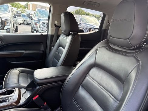 Used 2018 GMC Canyon Denali image 15