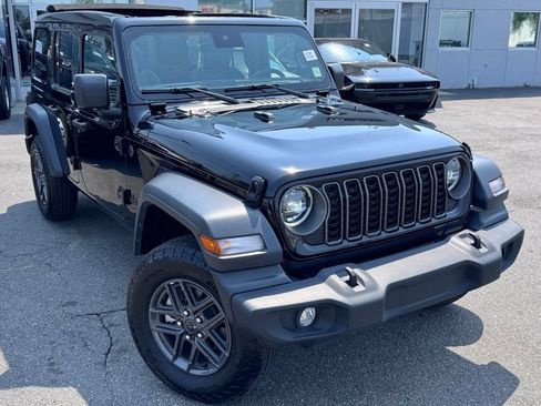 Used 2025 Jeep Wrangler Unlimited Sport AWD/4WD image 1
