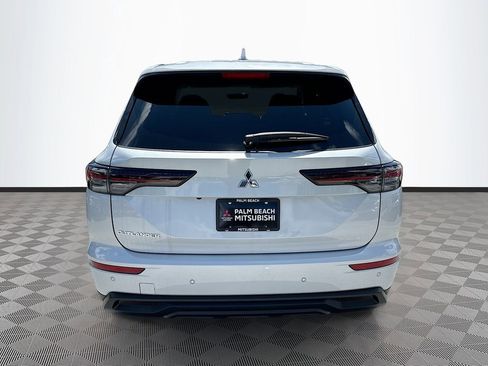 New 2026 Mitsubishi Outlander ES FWD image 6