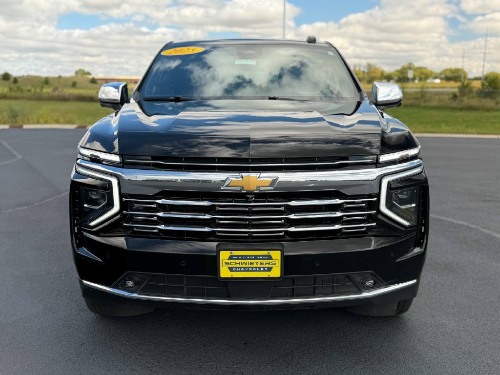 Used 2025 Chevrolet Tahoe Premier AWD/4WD image 2