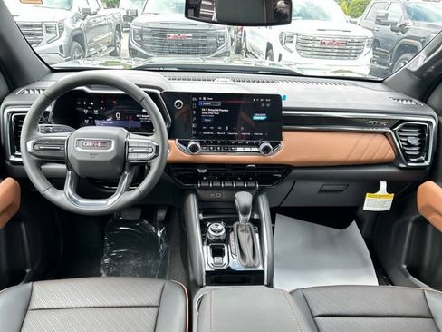 New 2026 GMC Canyon AT4 w/ AT4 Premium Package AWD/4WD image 18
