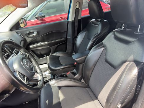 Used 2018 Jeep Compass Latitude AWD/4WD image 10