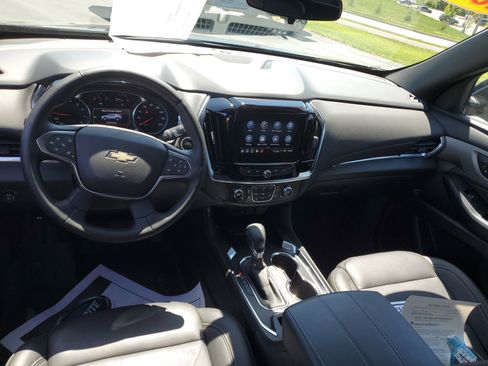 Used 2023 Chevrolet Traverse LT w/ LPO, Floor Liner Package image 9