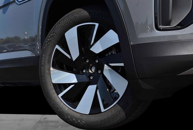 New 2026 Volkswagen Atlas Cross Sport SE AWD/4WD image 3