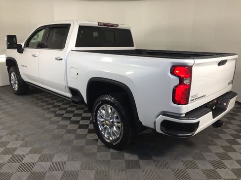 Used 2022 Chevrolet Silverado 2500 High Country w/ Safety Package II image 20