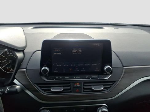 Used 2023 Nissan Altima 2.5 SV image 23