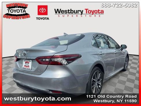 Used 2023 Toyota Camry XLE w/ Navigation Package image 6