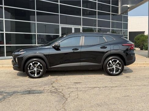 Used 2025 Chevrolet Trax RS w/ Driver Confidence Package FWD image 6