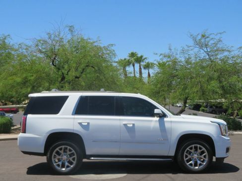 Used 2018 GMC Yukon SLE w/ SLE Value Package AWD/4WD image 3