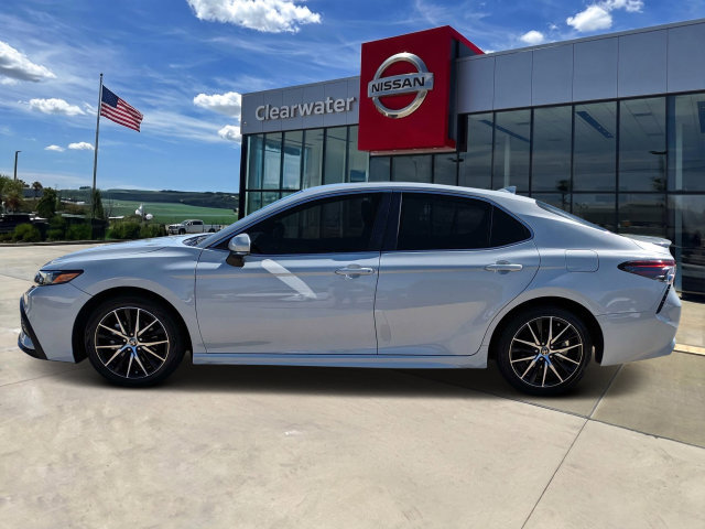 Used 2023 Toyota Camry SE FWD image 7