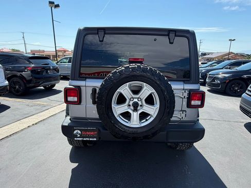 Used 2019 Jeep Wrangler Unlimited Sport S AWD/4WD image 5
