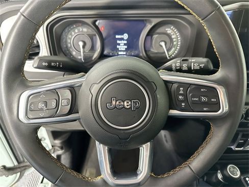 Used 2024 Jeep Wrangler Unlimited Sahara image 20