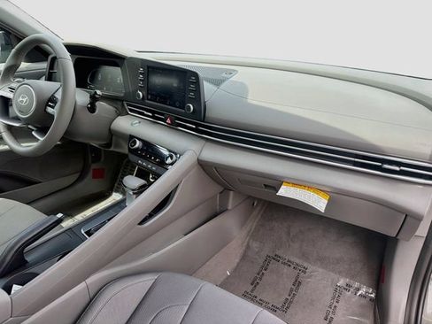 Certified 2026 Hyundai Elantra Sport FWD image 27