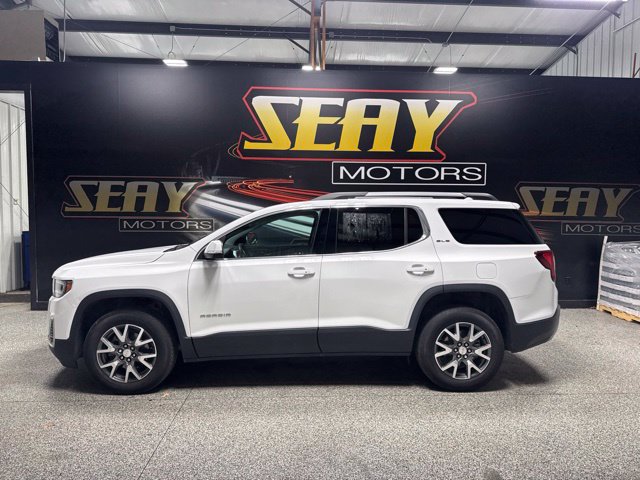 Used 2023 GMC Acadia SLE w/ Driver Convenience Package FWD image 2