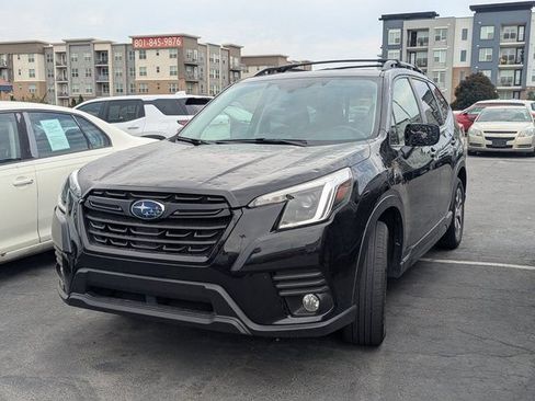 Used 2022 Subaru Forester Premium w/ Popular Package #1 AWD/4WD image 3