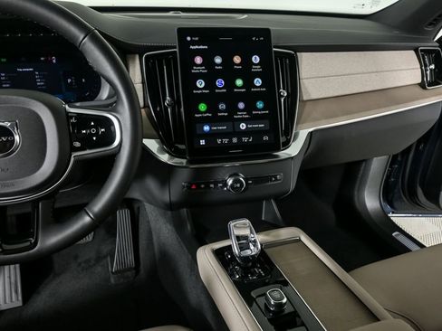 Certified 2026 Volvo XC90 B6 Plus w/ Protection Package Premier AWD/4WD image 15
