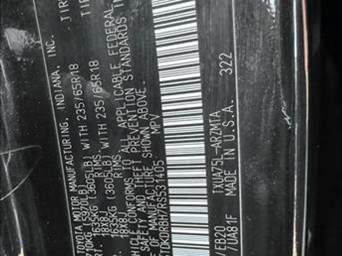 Used 2024 Toyota Highlander XLE image 24