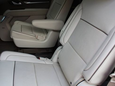 Used 2021 GMC Yukon Denali w/ Denali Ultimate Package image 5