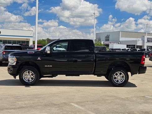 Used 2024 RAM 2500 Laramie w/ Safety Group image 9