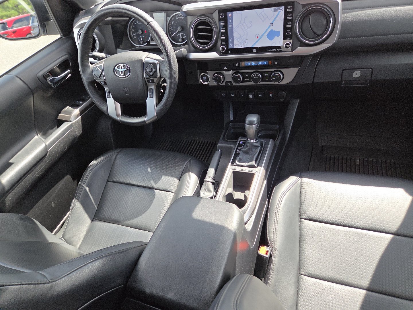 Used 2022 Toyota Tacoma Limited AWD/4WD image 28