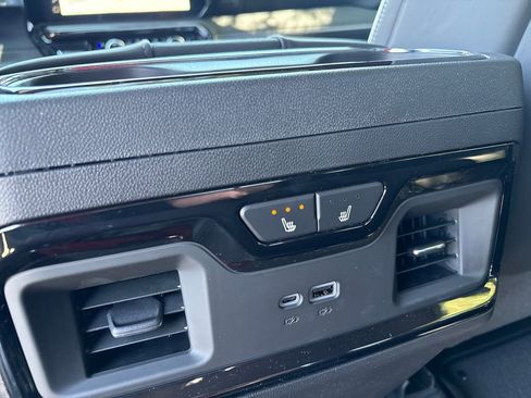 New 2026 GMC Sierra 1500 4x4 Crew Cab AT4X w/ LPO, Black Badging Package image 55