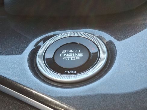 Used 2023 Jeep Grand Cherokee Altitude image 26