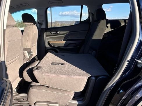 Certified 2021 GMC Acadia SLE w/ Driver Convenience Package image 21