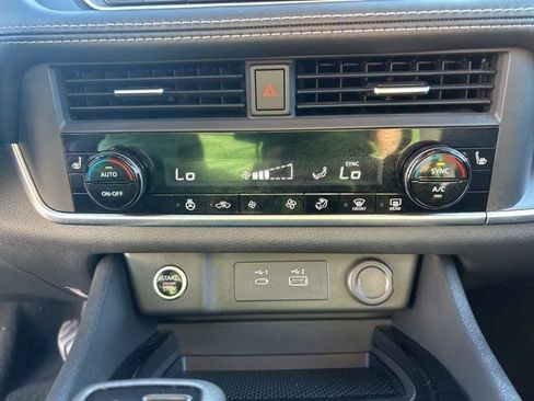 Used 2023 Nissan Rogue SV w/ SV Premium B Package AWD/4WD image 25