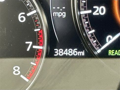 Used 2024 MAZDA CX-90 3.3 Turbo w/ Preferred Plus image 16