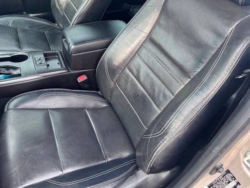 Used 2017 Toyota Camry XLE FWD image 11