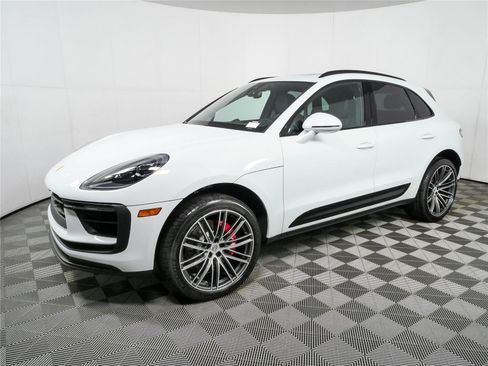New 2026 Porsche Macan Electric AWD/4WD image 2