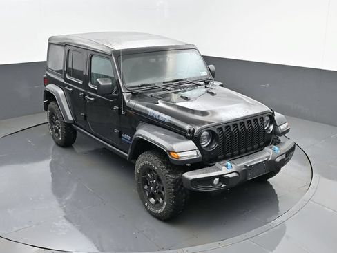 Used 2023 Jeep Wrangler Unlimited w/ Cold Weather Group AWD/4WD image 22
