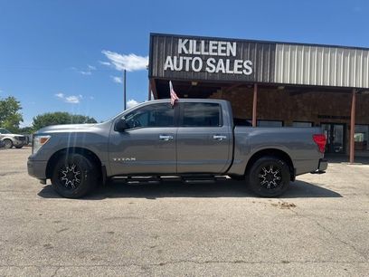 Used 2021 Nissan Titan SV w/ SV Convenience Package