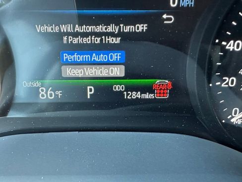 Used 2026 Toyota Sienna LE FWD image 10